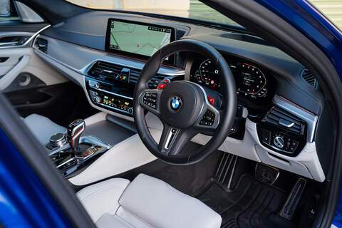 BMW M5 i V8 Competition - Large 47