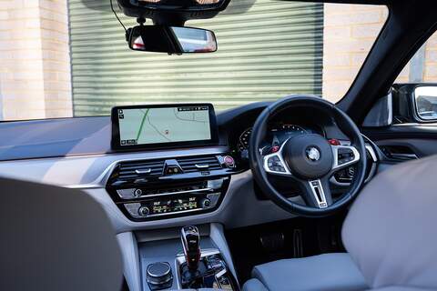 BMW M5 i V8 Competition - Large 4