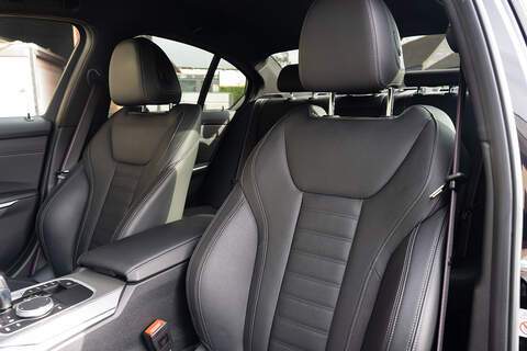 BMW 3 Series M340d MHT - Large 24