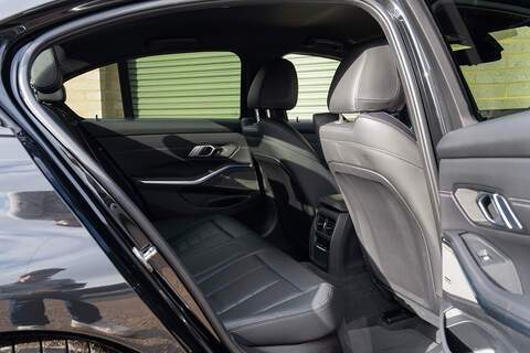 BMW 3 Series M340d MHT - Large 4