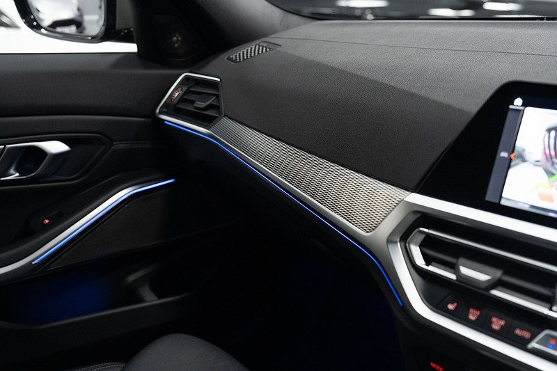 BMW 3 Series M340d MHT - Large 13