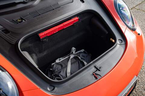 Porsche 911 T 991 4 GTS - Large 53