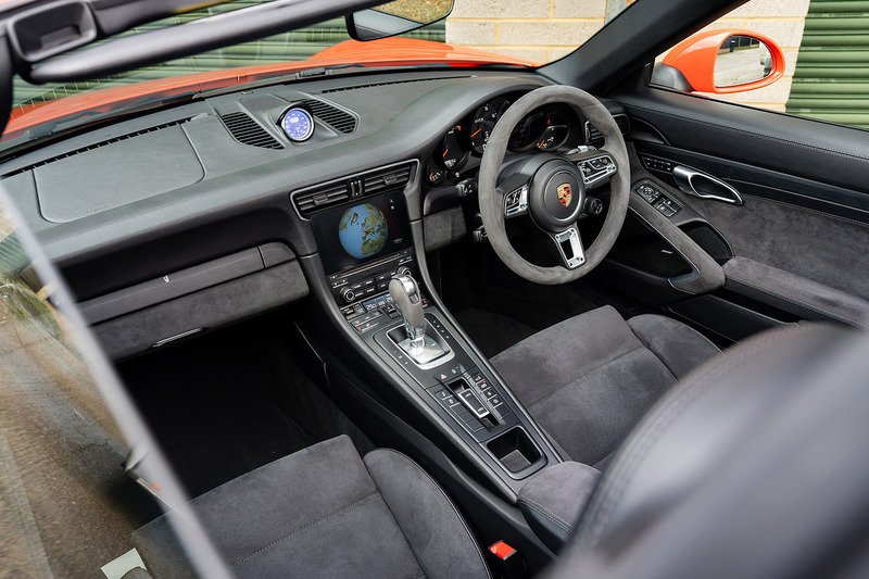 Porsche 911 T 991 4 GTS - Large 22