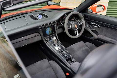 Porsche 911 T 991 4 GTS - Large 22