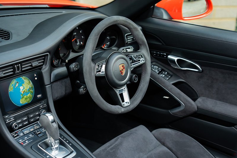 Porsche 911 T 991 4 GTS - Large 35