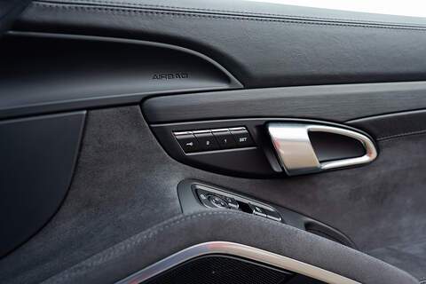 Porsche 911 T 991 4 GTS - Large 40