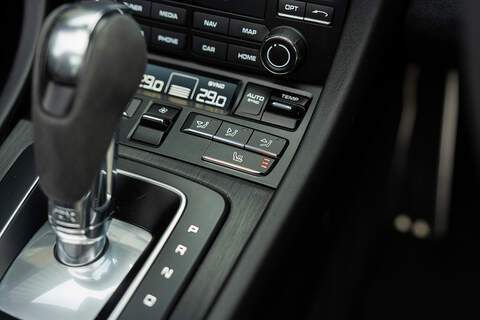 Porsche 911 T 991 4 GTS - Large 39