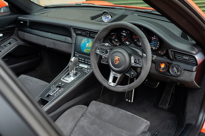 Porsche 911 T 991 4 GTS - Large 29