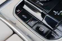 BMW 8 Series 840d - U830