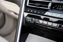 BMW 8 Series 840d - U830