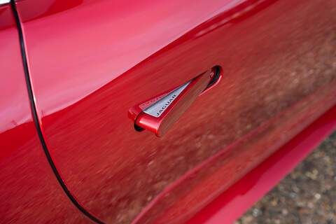 Jaguar F-Type V8 R - Large 26