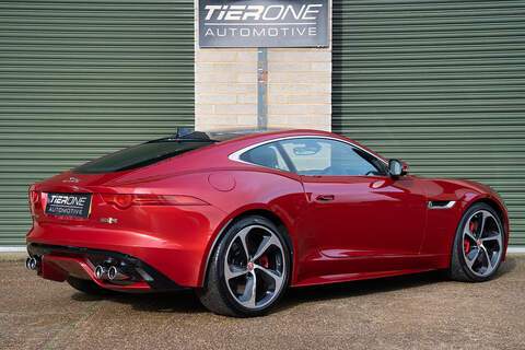 Jaguar F-Type V8 R - Large 1