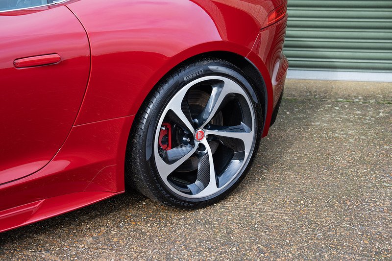 Jaguar F-Type V8 R - Large 52