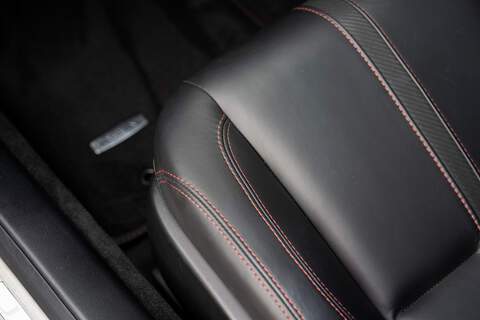 Jaguar F-Type V8 R - Large 35