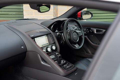 Jaguar F-Type V8 R - Large 4