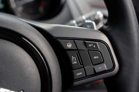 Jaguar F-Type V8 R - Large 19