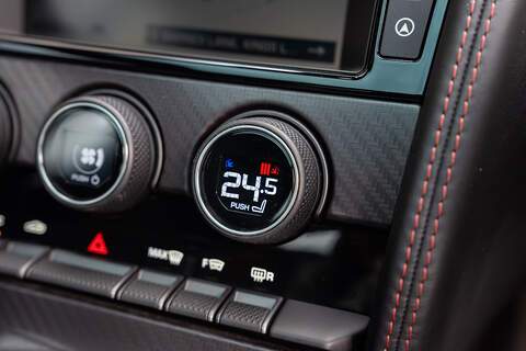 Jaguar F-Type V8 R - Large 18