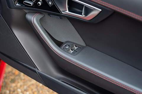 Jaguar F-Type V8 R - Large 38