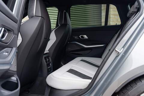 BMW M3 BiTurbo Competition - Large 4