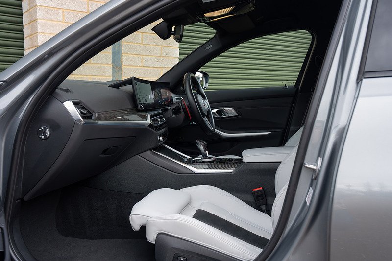 BMW M3 BiTurbo Competition - Large 3