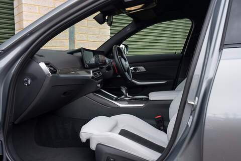 BMW M3 BiTurbo Competition - Large 3