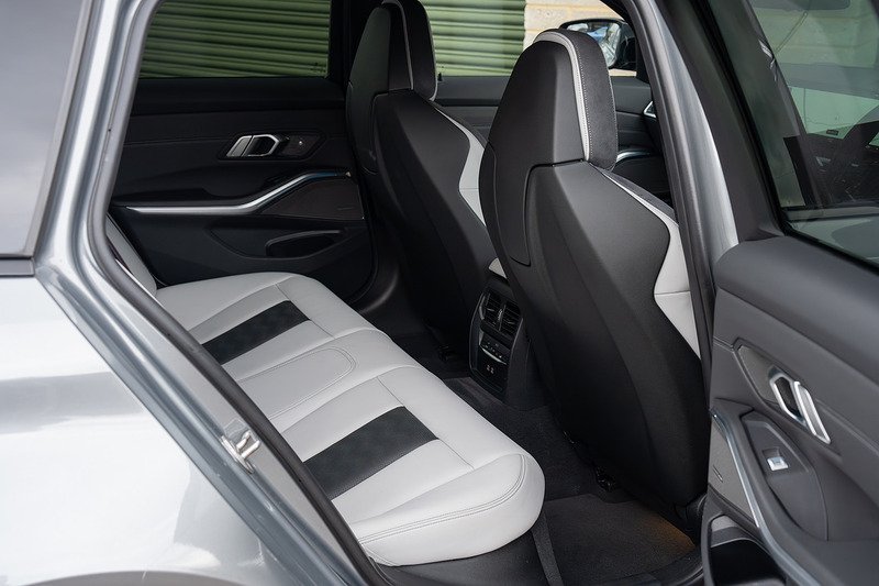 BMW M3 BiTurbo Competition - Large 24