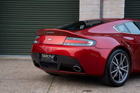 Aston Martin Vantage V8 - Large 34