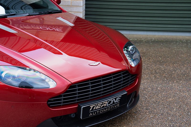 Aston Martin Vantage V8 - Large 19