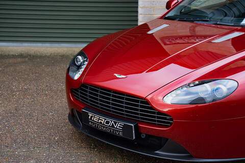 Aston Martin Vantage V8 - Large 38