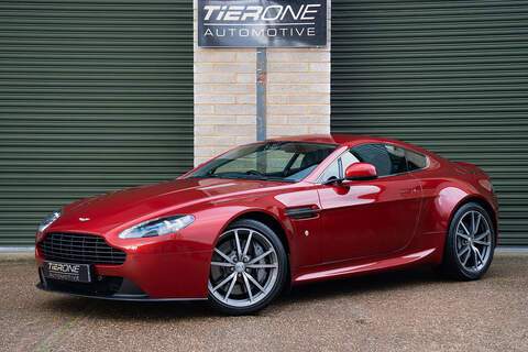 Aston Martin Vantage V8