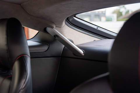 Aston Martin Vantage V8 - Large 31