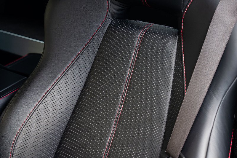 Aston Martin Vantage V8 - Large 13