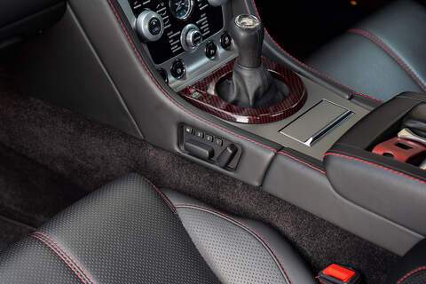 Aston Martin Vantage V8 - Large 17