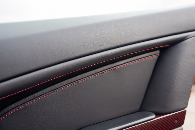 Aston Martin Vantage V8 - Large 18