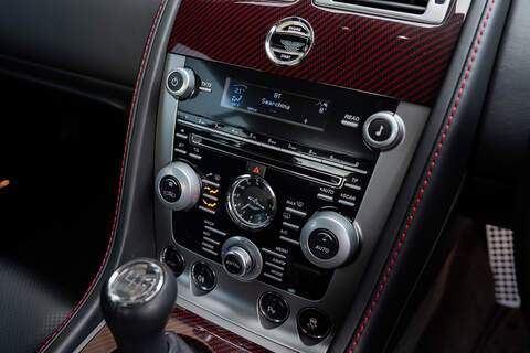 Aston Martin Vantage V8 - Large 26