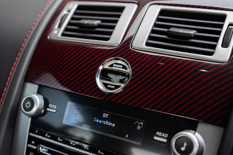 Aston Martin Vantage V8 - Large 15