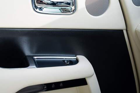 Rolls-Royce Wraith V12 - Large 14