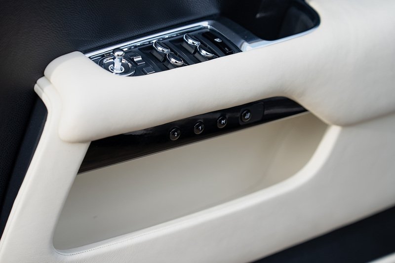 Rolls-Royce Wraith V12 - Large 22