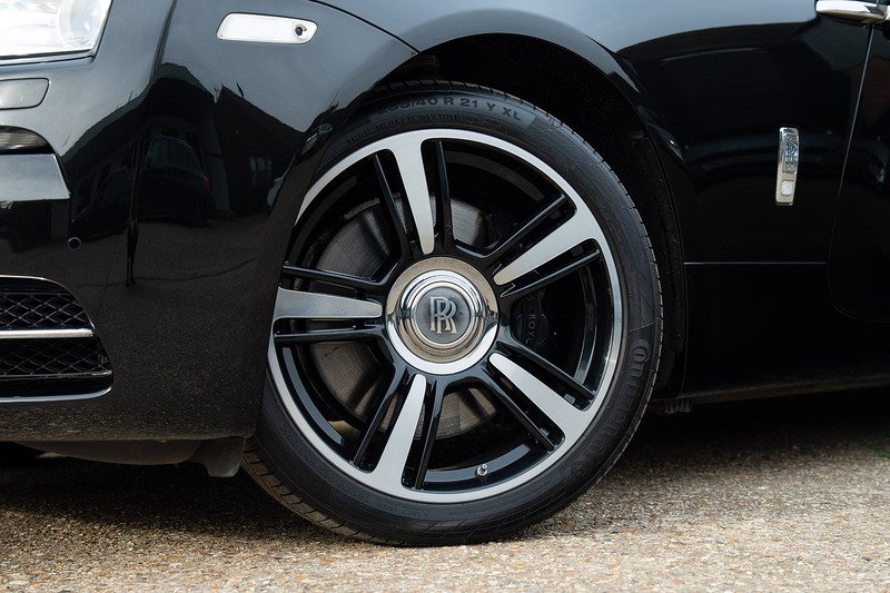 Rolls-Royce Wraith V12 - Large 6