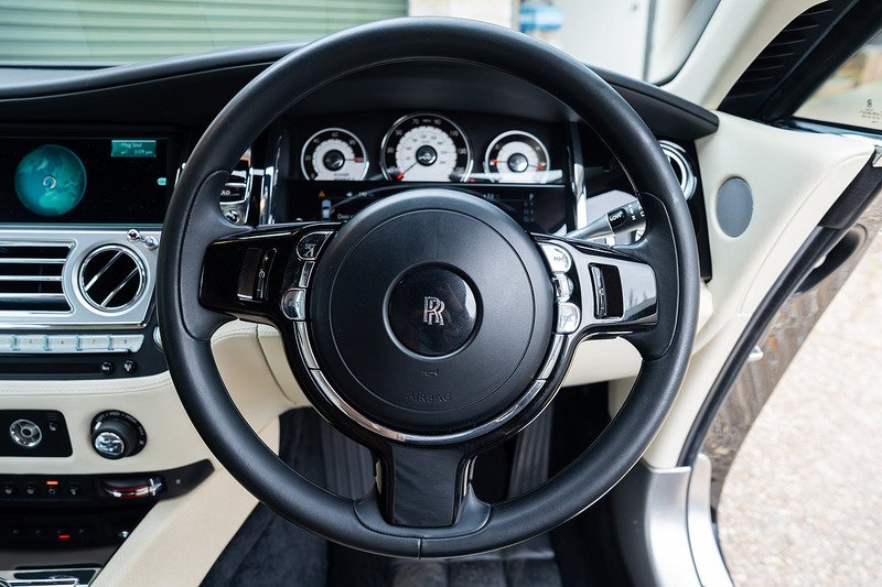 Rolls-Royce Wraith V12 - Large 41
