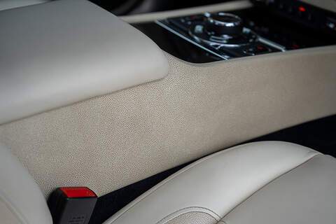 Rolls-Royce Wraith V12 - Large 31