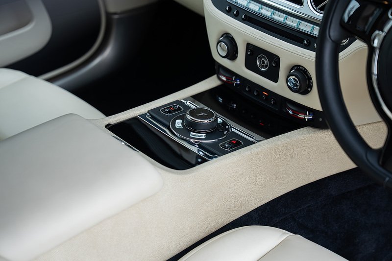 Rolls-Royce Wraith V12 - Large 33