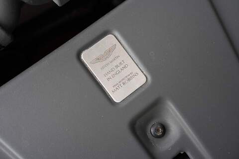 Aston Martin Vantage V12 - Large 44