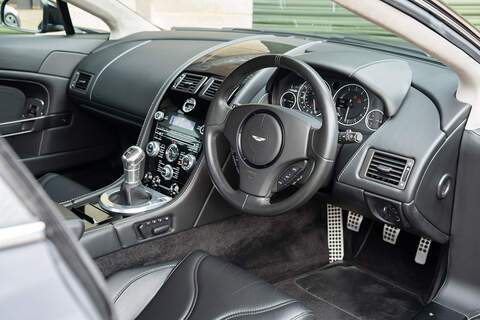 Aston Martin Vantage V12 - Large 35