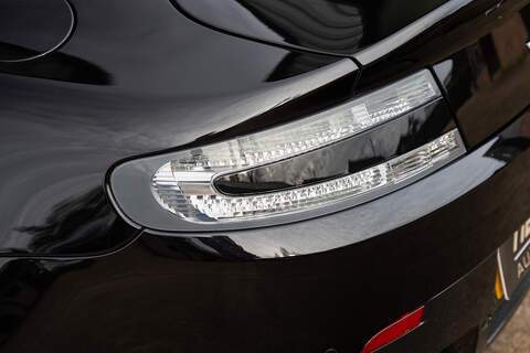 Aston Martin Vantage V12 - Large 42