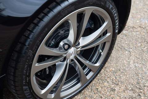Aston Martin Vantage V12 - Large 43