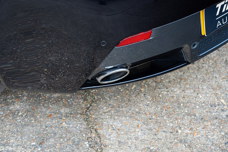 Aston Martin Vantage V12 - Large 19