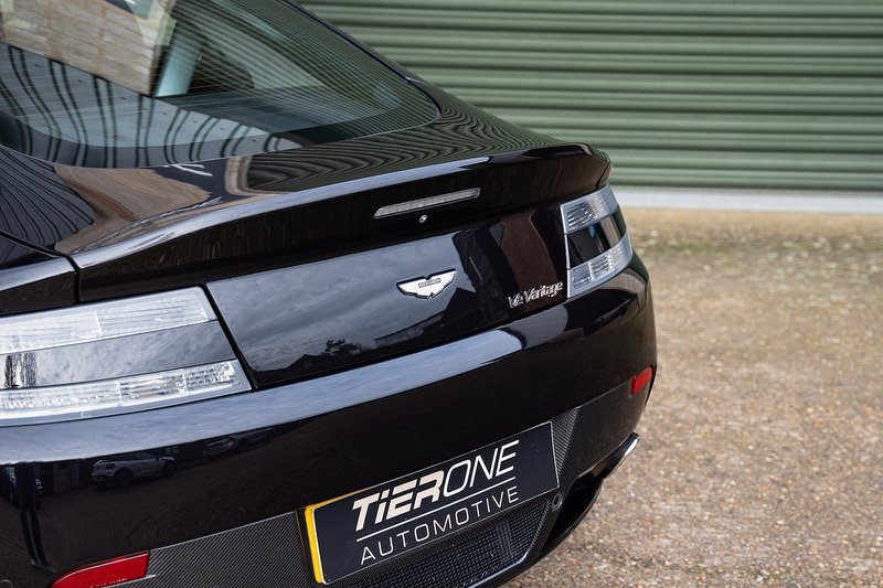 Aston Martin Vantage V12 - Large 46