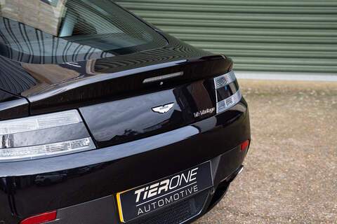 Aston Martin Vantage V12 - Large 46