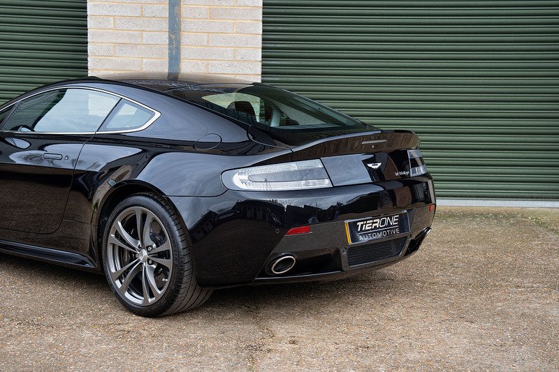 Aston Martin Vantage V12 - Large 47